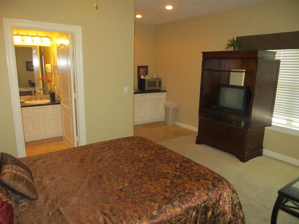 Sunset Harbor Resort Willis Chambre photo